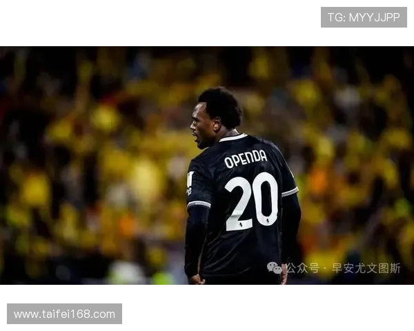 38岁大卫路易斯带领10人队伍零封对手获欧冠MVP表现惊艳